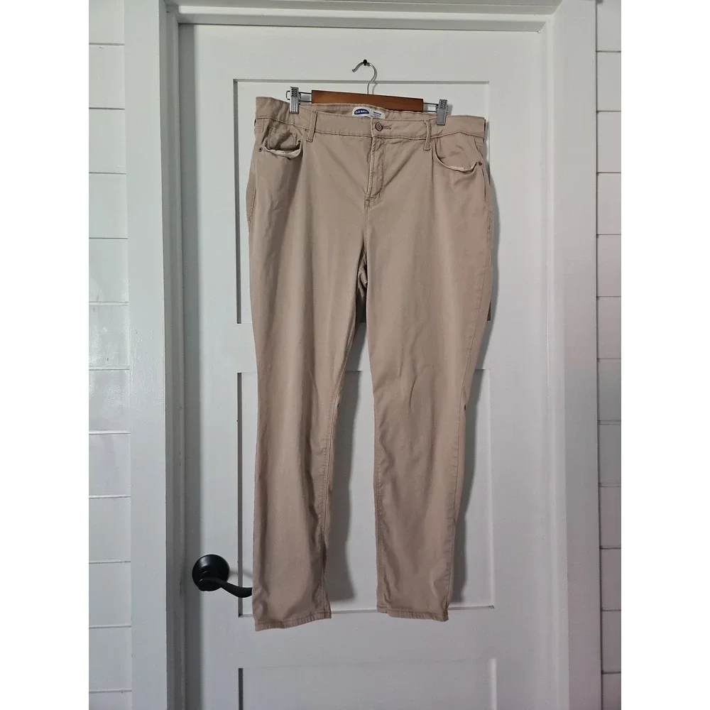 Old Navy Rockstar Secret Slim Pockets High Rise Super Skinny‎ Khaki Pants 18